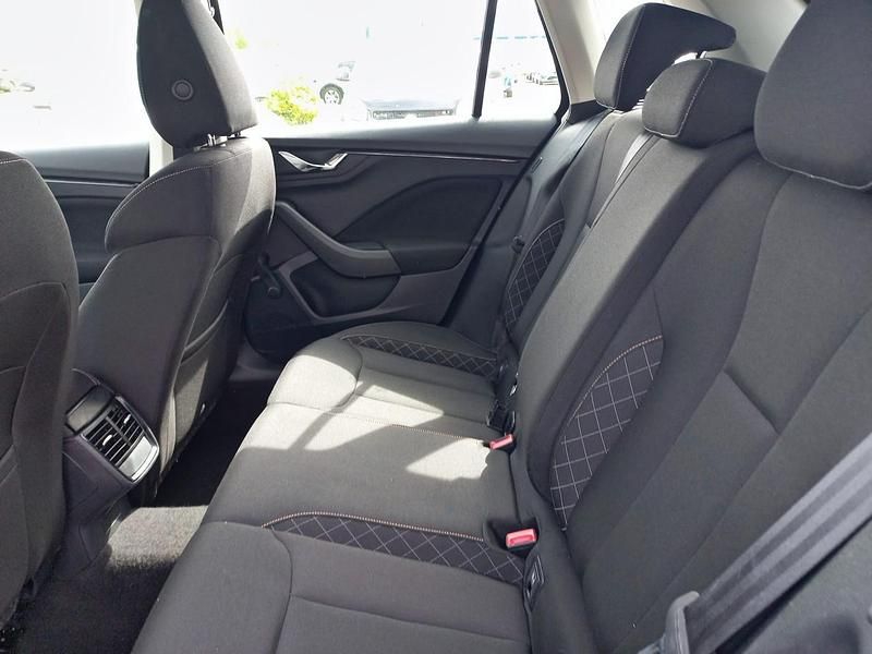 Usata Skoda Kamiq Ambition 110 CV (80 kW) 2022 Nero SUV