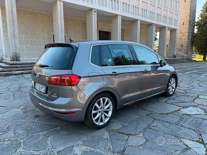 Usata VW Golf Sportsvan Highline 150 CV (110 kW) 2015 Grigio Monovolume