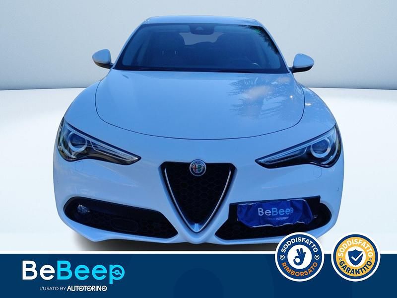 Usata Alfa Romeo Stelvio Executive 190 CV (139 kW) 2018 Bianco pastello SUV