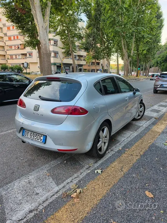 Usata Seat Leon 105 CV (77 kW) 2009 Utilitaria