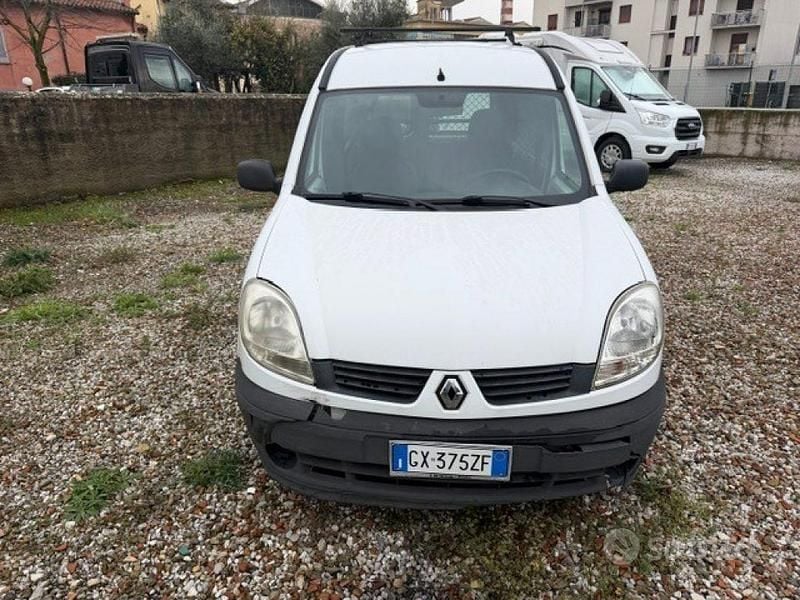 Usata Renault Kangoo 60 CV (44 kW) 2007 Bianco Monovolume