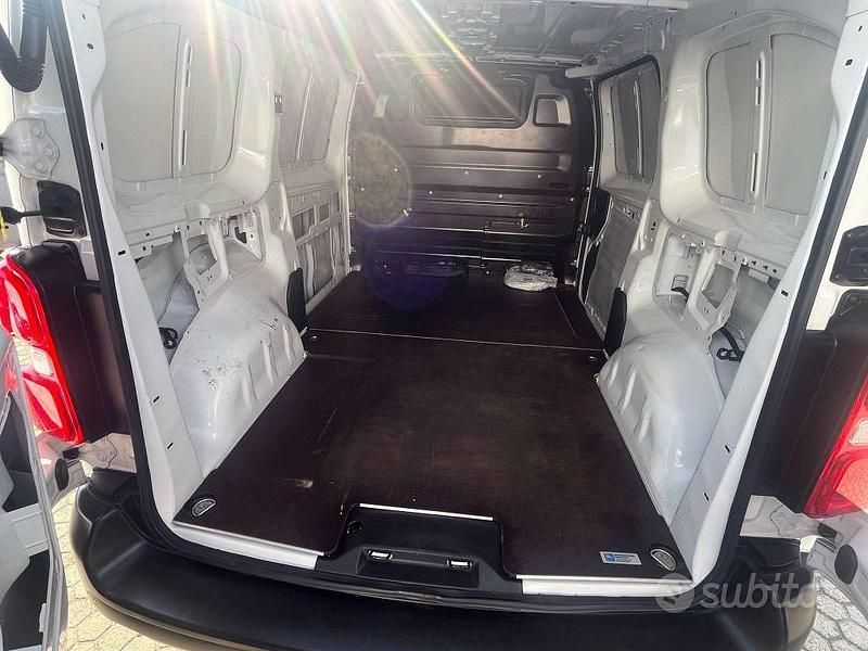 Usata Peugeot Expert 125 CV (91 kW) 2018 Bianco Furgone