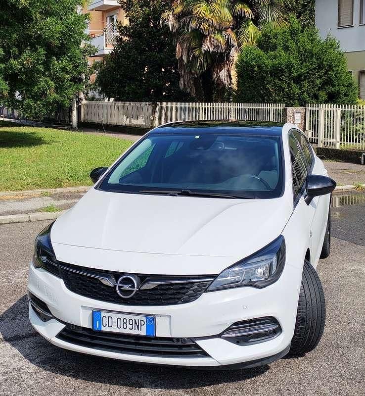 Usata Opel Astra Business Elegance 122 CV (89 kW) 2021 Berlina