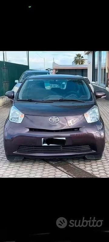 Usata Toyota iQ 2009 Marrone Utilitaria