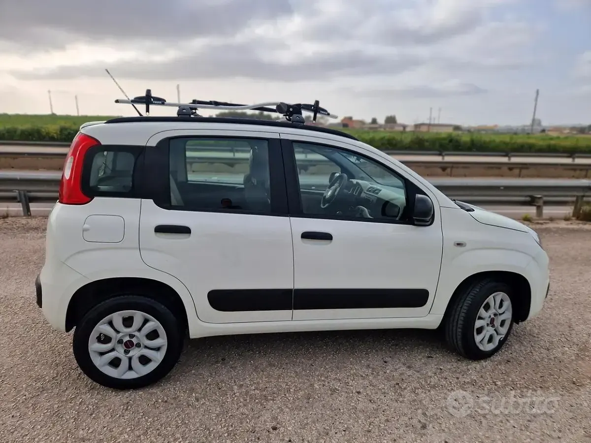 Usata Fiat Panda Lounge 80 CV (58 kW) 2016 Bianco Utilitaria