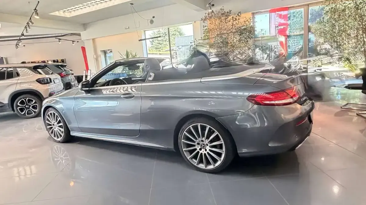 Usata Mercedes C220 Premium 170 CV (125 kW) 2018 Grigio Cabrio