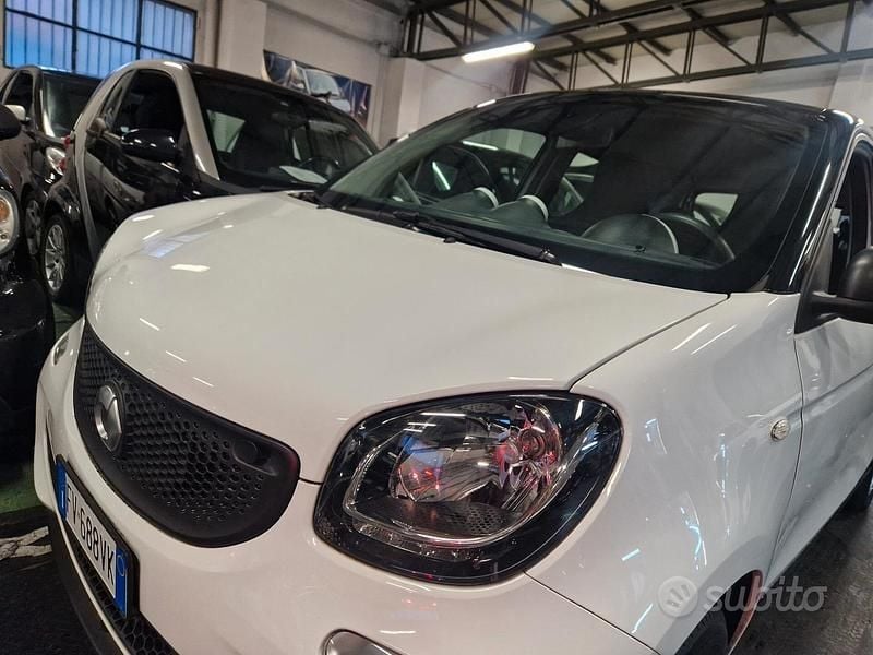 Usata Smart ForFour 71 CV (52 kW) 2019 Bianco Utilitaria