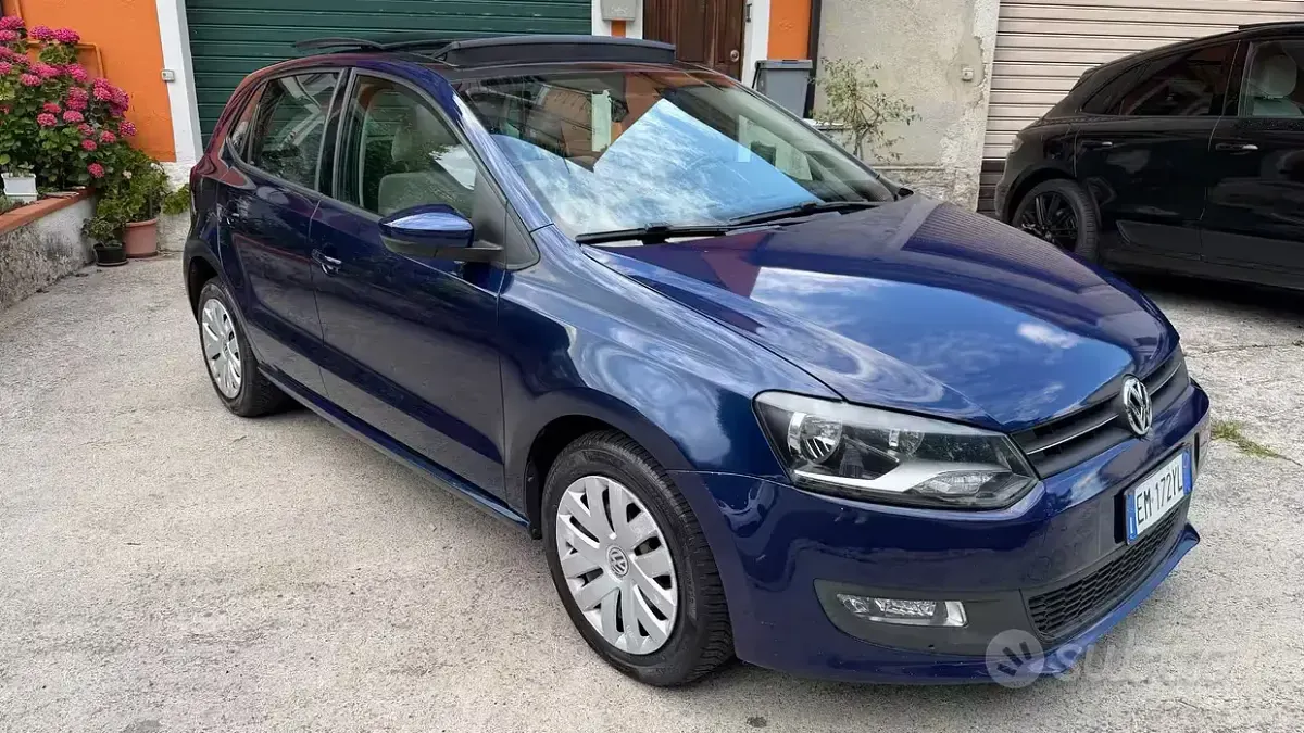Usata VW Polo Highline 90 CV (66 kW) 2012 Blu Utilitaria
