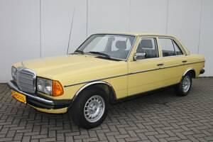 Usata Mercedes 200 76 CV (55 kW) 1982 Giallo Berlina