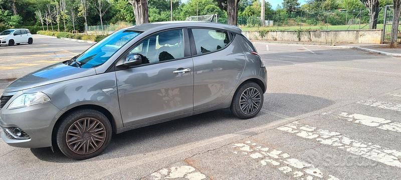 Usata Lancia Ypsilon 2020 Grigio Utilitaria