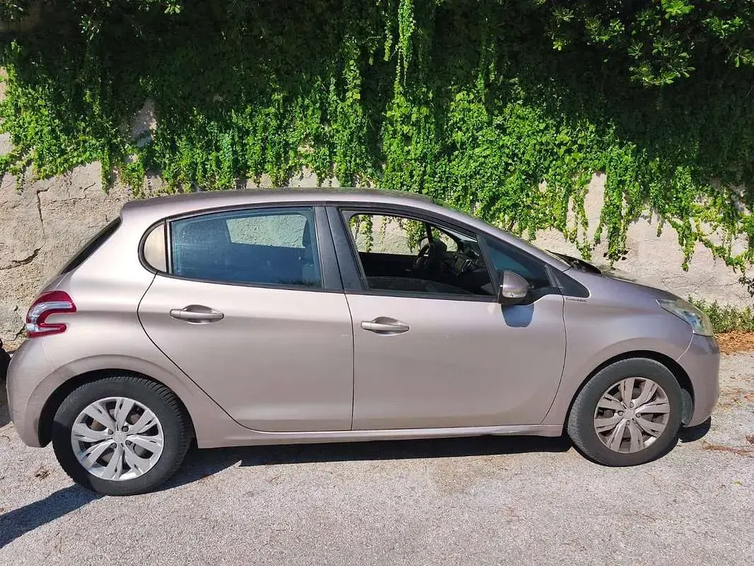 Usata Peugeot 208 82 CV (60 kW) 2012 Bronzo Utilitaria