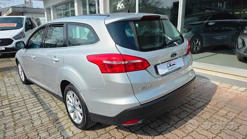 Usata Ford Focus Titanium S 120 CV (88 kW) 2015 Grigio Station wagon