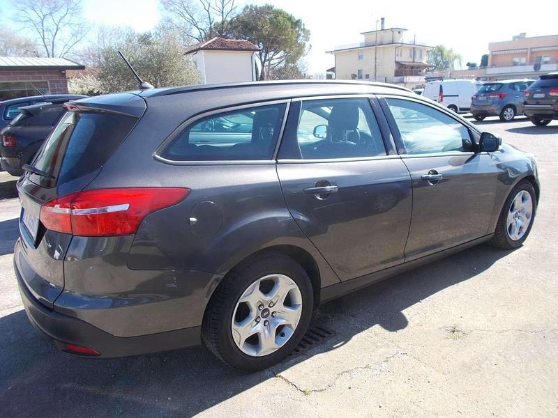 Usata Ford Focus Business Edition 95 CV (69 kW) 2018 Grigio Station wagon