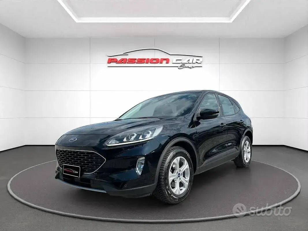 Usata Ford Kuga 120 CV (88 kW) 2022 Agate black metalizzato SUV