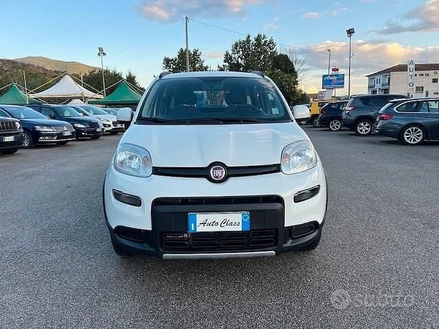 Usata Fiat Panda 4x4 Wild 85 CV (62 kW) 2020 Bianco Utilitaria