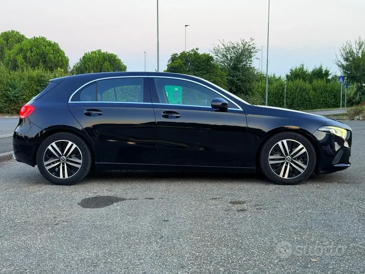Usata Mercedes A200 Executive 150 CV (110 kW) 2019 Nero Berlina