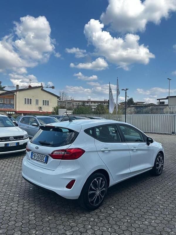 Usata Ford Fiesta Titanium 84 CV (61 kW) 2018 Bianco Utilitaria