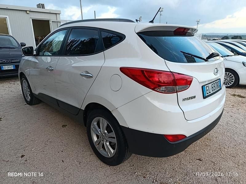 Usata Hyundai ix35 Comfort 136 CV (100 kW) 2012 Bianco SUV