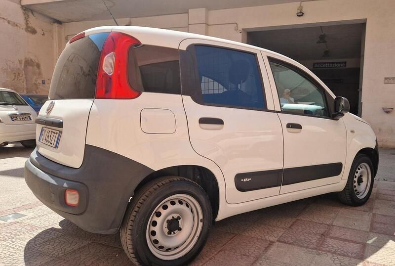 Usata Fiat Panda Pop 69 CV (50 kW) 2018 Bianco Utilitaria