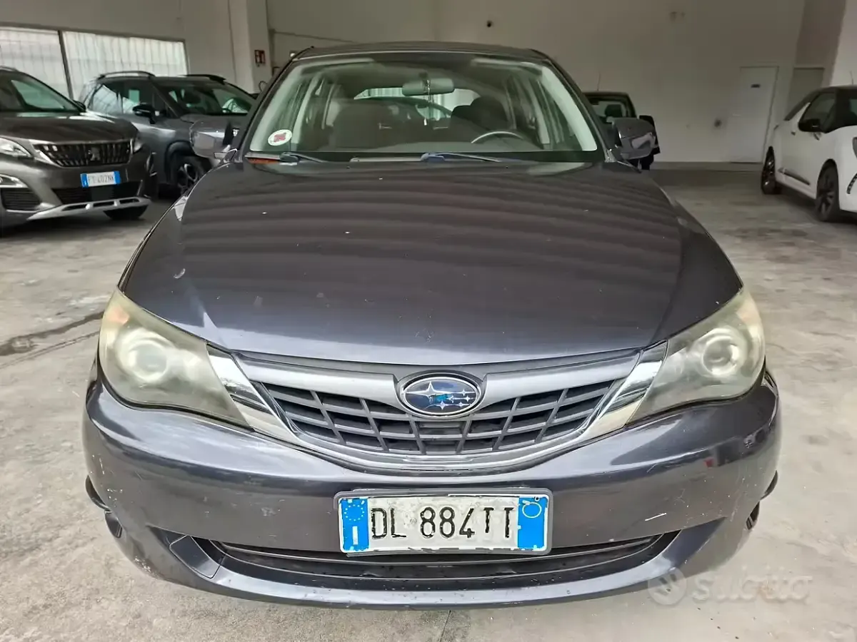 Usado Subaru Impreza 150 CV (110 kW) 2008 Gris Berlina