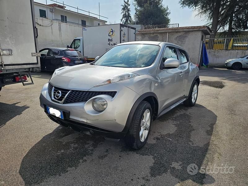 Usata Nissan Juke Tekna 110 CV (80 kW) 2013 Grigio SUV