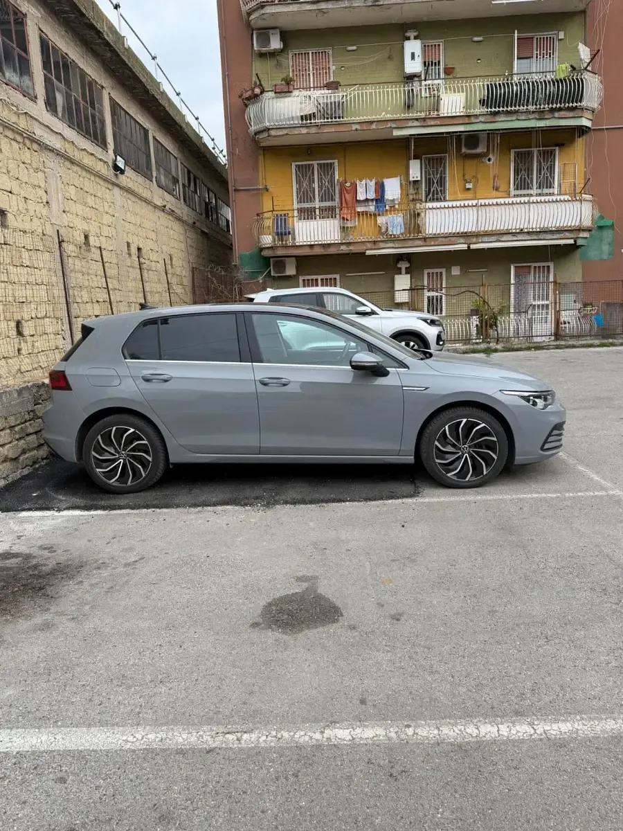 Usata VW Golf VIII Edition 149 CV (109 kW) 2020 Grigio Berlina
