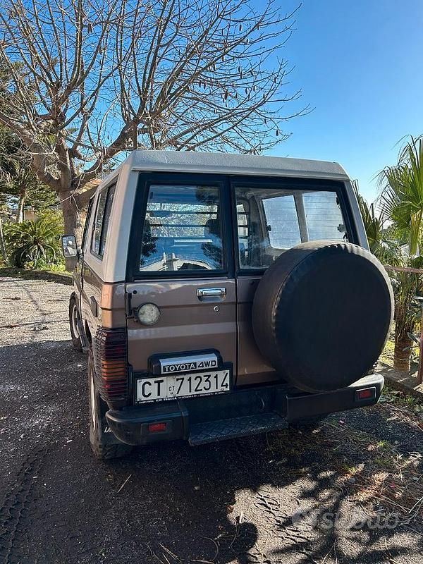 Usata Toyota Land Cruiser 1986 Marrone SUV