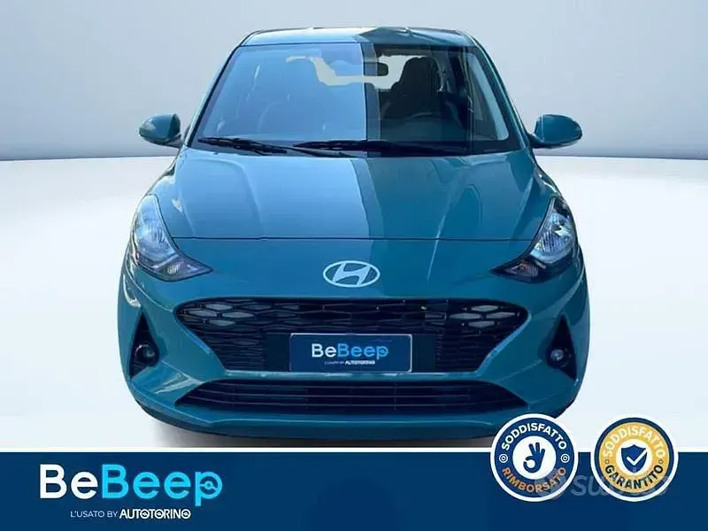 Usata Hyundai i10 67 CV (49 kW) 2024 Verde Utilitaria
