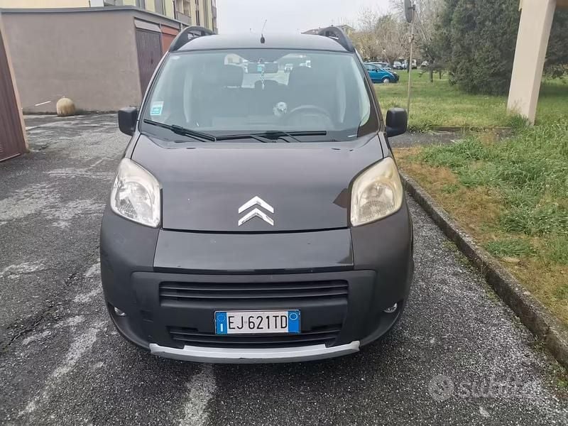 Usata Citroën Nemo 75 CV (55 kW) 2011 Nero Monovolume