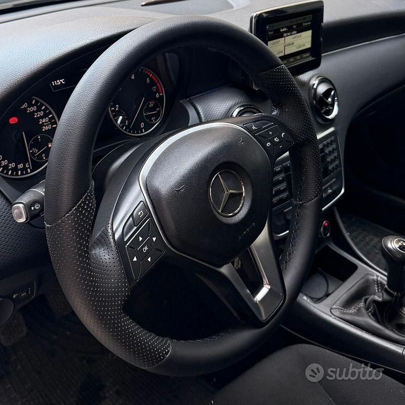 Usata Mercedes A180 Executive 109 CV (80 kW) 2014 Nero Berlina