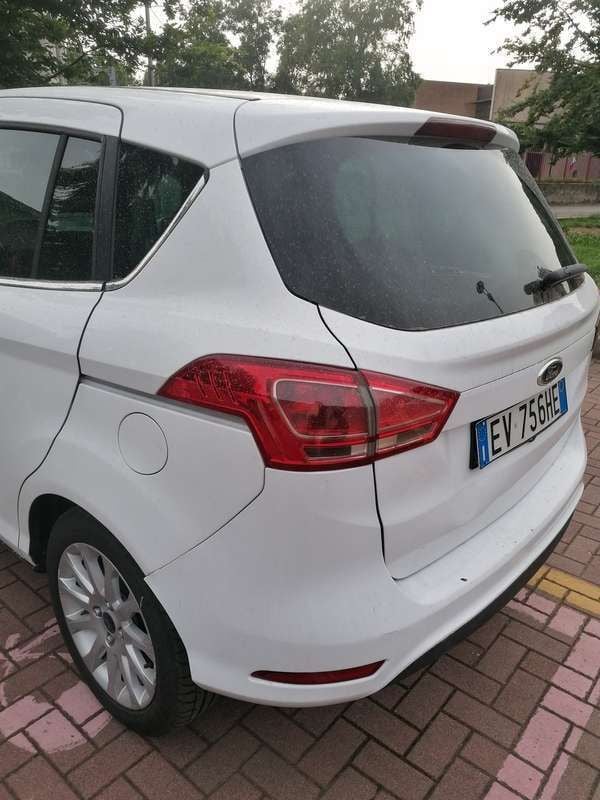 Usata 2014 Ford B-MAX Monovolume | 3900 € (Ottimo prezzo) - Immagine 1/4