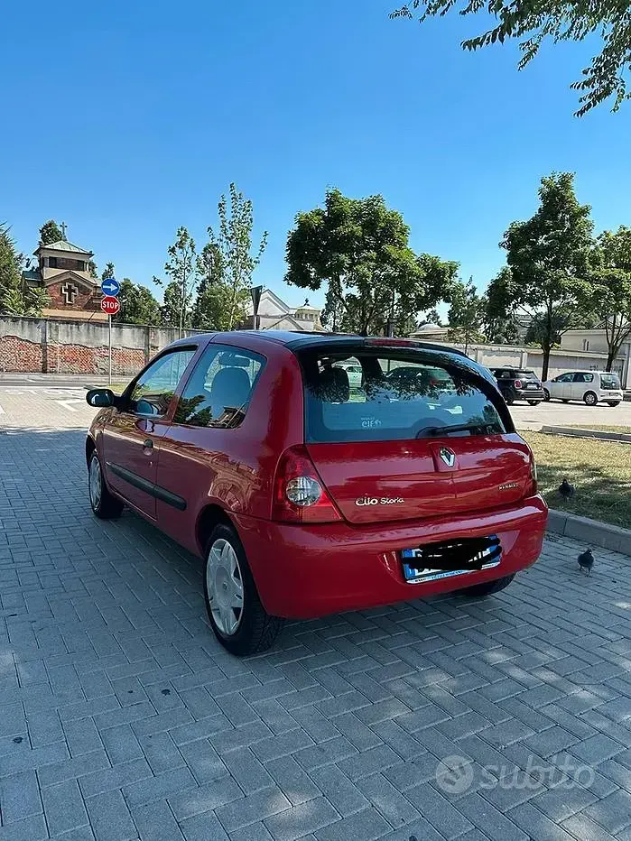 Usata Renault Clio 48 CV (35 kW) 2007 Rosso Utilitaria