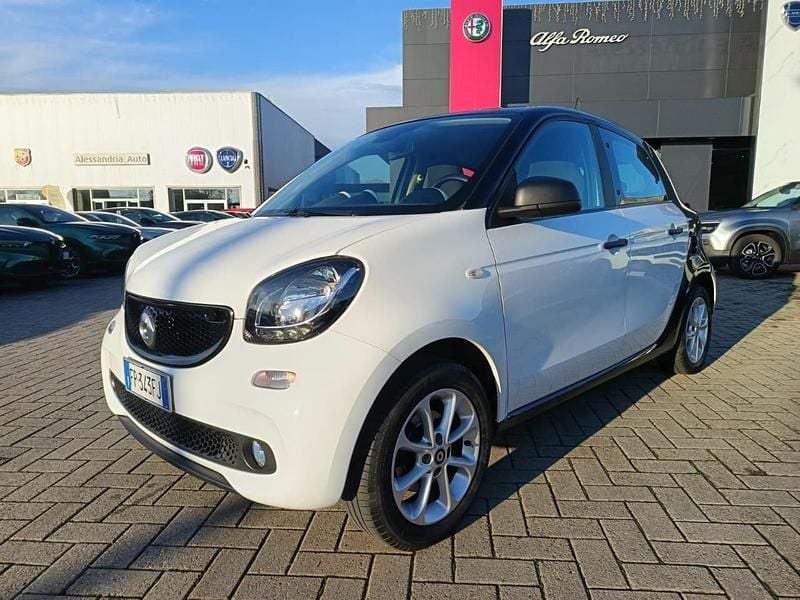 Bianco Usata 2018 Smart ForFour Passion Utilitaria | 10.900 € (Buon prezzo) - Immagine 1/4