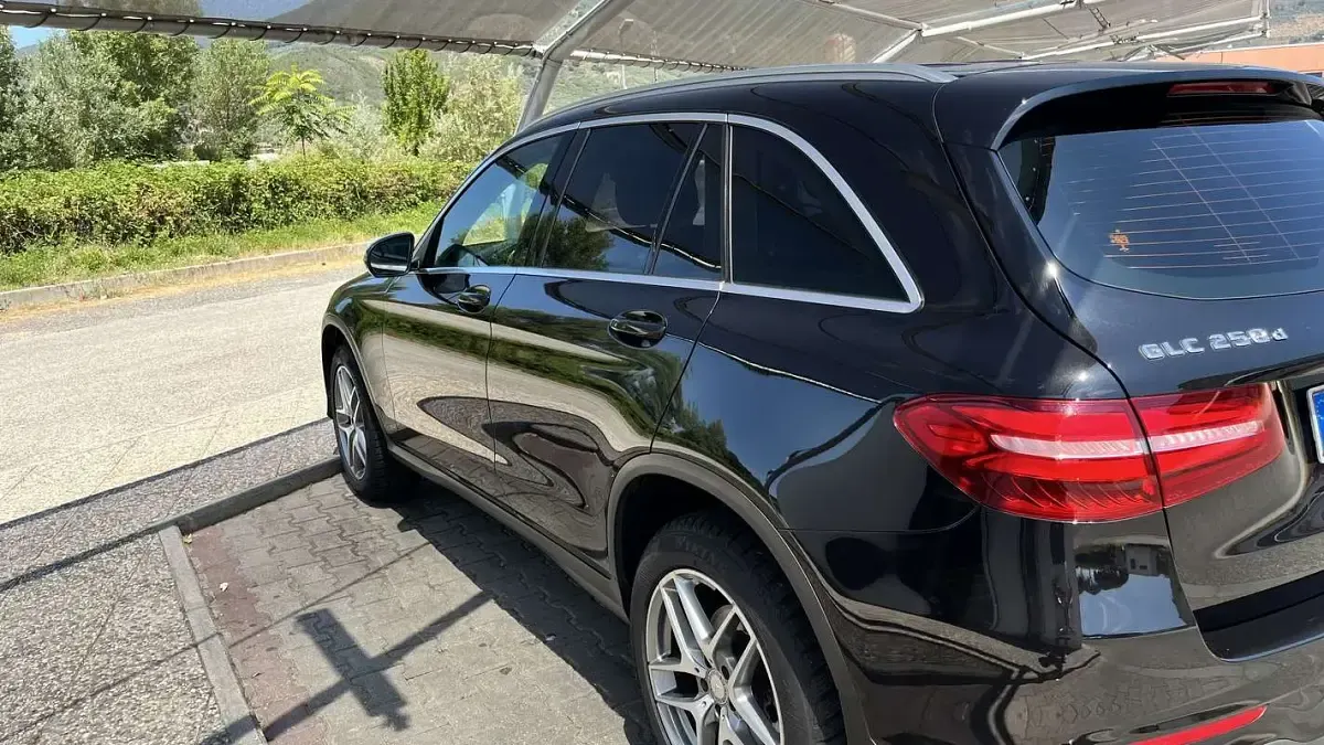 Usata Mercedes GLC250 204 CV (150 kW) 2016 Nero SUV