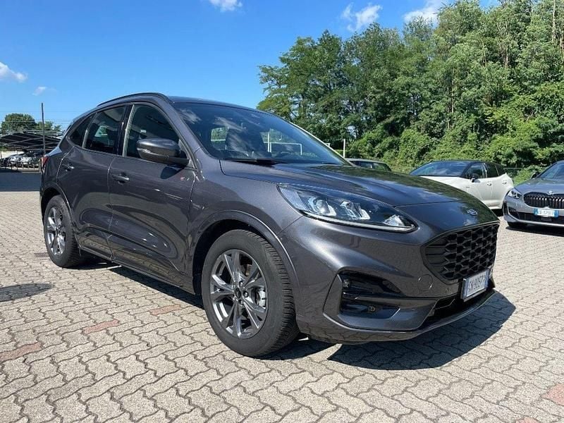 Usata Ford Kuga ST-Line 190 CV (139 kW) 2023 Gray SUV