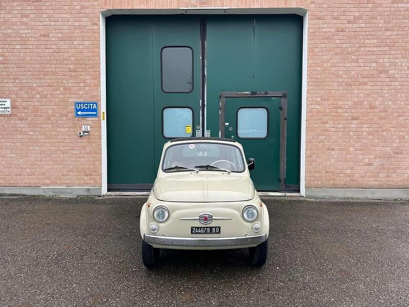 Usata Fiat 500 18 CV (13 kW) 1965 Beige Utilitaria