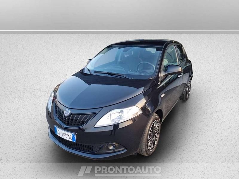 Usata Lancia Ypsilon S 70 CV (51 kW) 2024 Nero Utilitaria