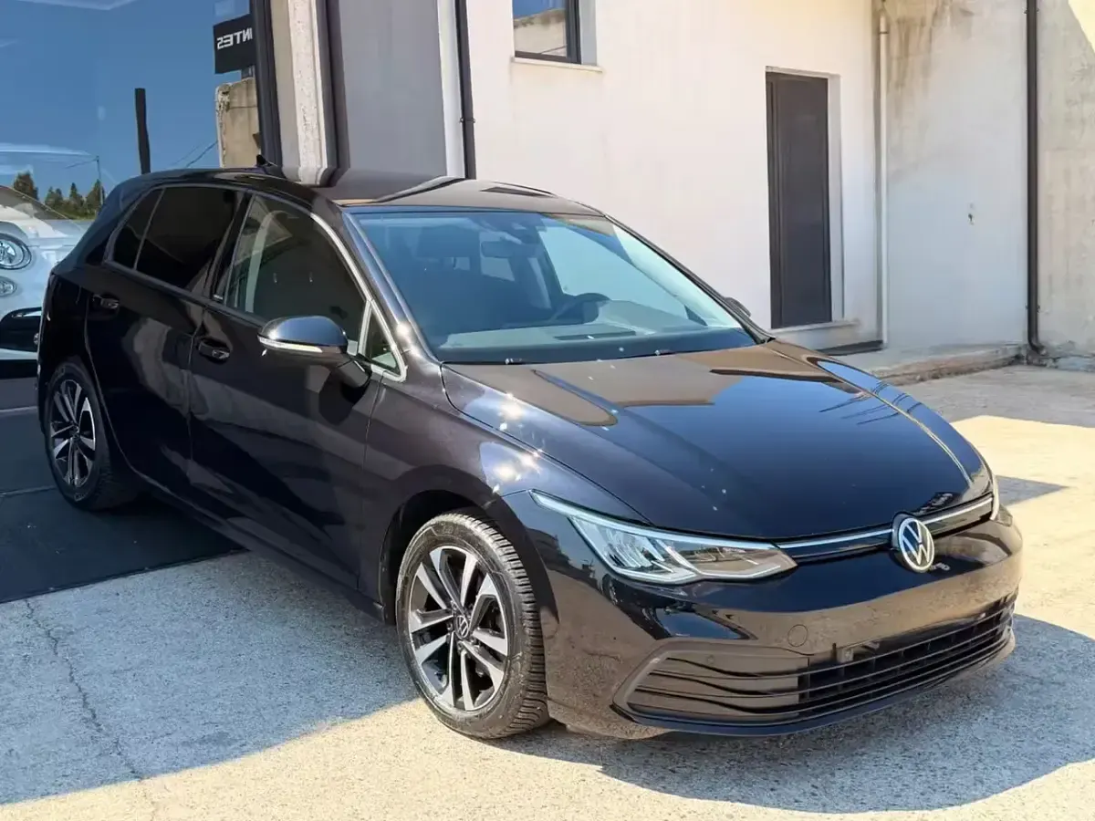 Usata VW Golf VIII United 115 CV (84 kW) 2021 Nero Berlina