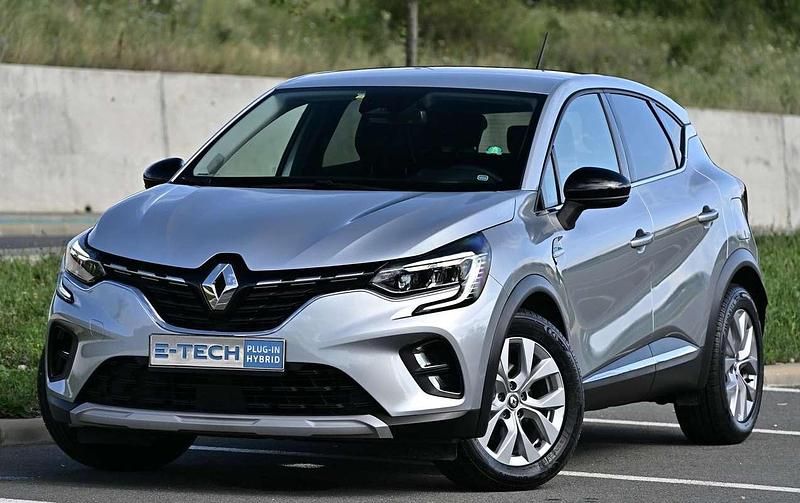 Usata Renault Captur Techno 160 CV (117 kW) 2022 Argento SUV