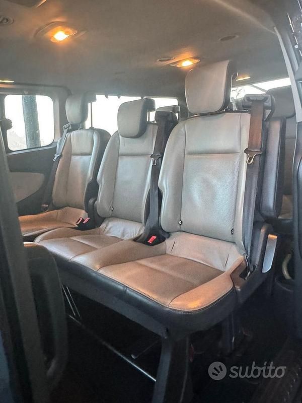 Usata Ford Tourneo Custom 170 CV (125 kW) 2017 Nero Furgone