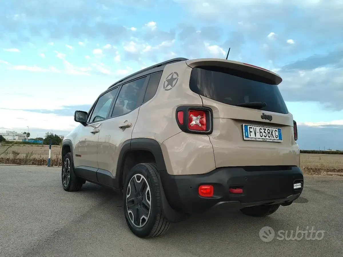 Usata Jeep Renegade Trailhawk 170 CV (125 kW) 2015 SUV