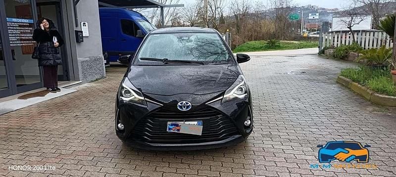 Usata Toyota Yaris Hybrid Business Edition 73 CV (53 kW) 2018 Other Berlina