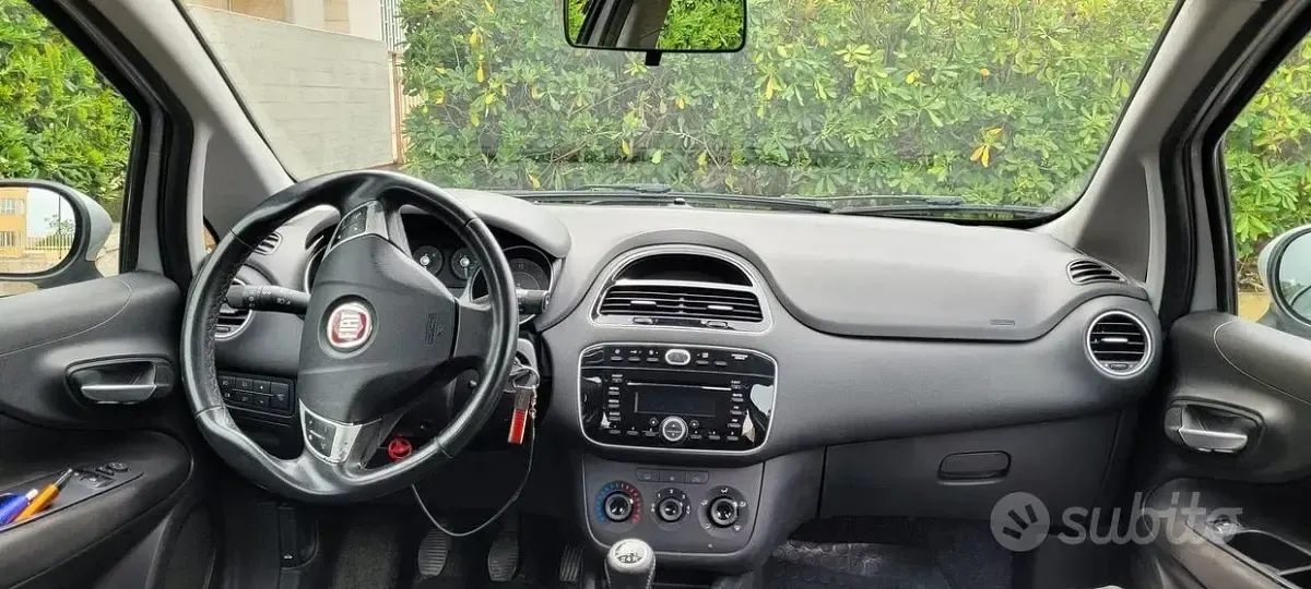 Usata Fiat Grande Punto 95 CV (69 kW) 2016 Grigio Utilitaria