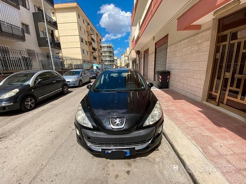 Usata Peugeot 308 90 CV (66 kW) 2008 Nero Utilitaria