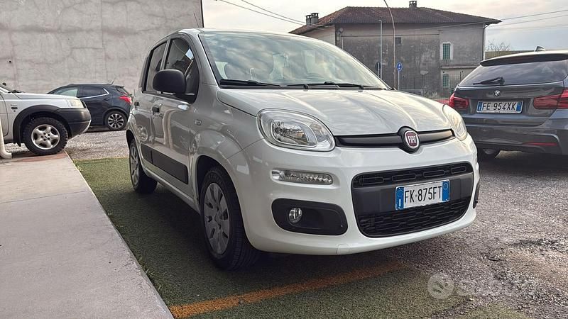 Usata Fiat Panda Lounge 80 CV (58 kW) 2017 Bianco Utilitaria