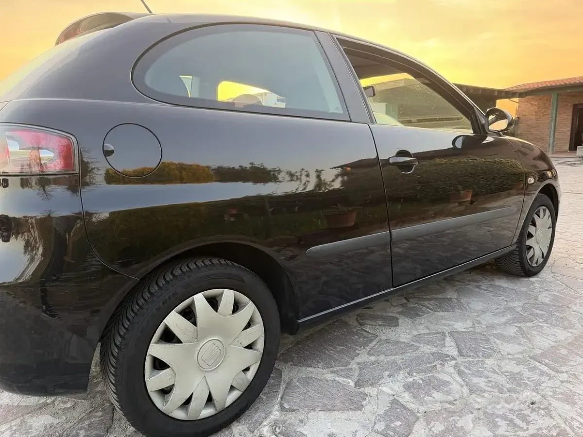 Usata Seat Ibiza 60 CV (44 kW) 2008 Nero Berlina