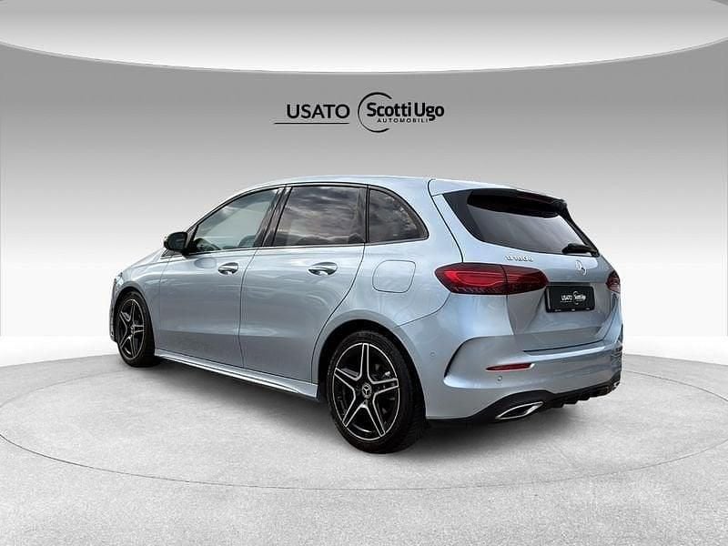 Käytetty Mercedes 180 Advanced Plus 116 HP (85 kW) 2024 Hopea Sedan