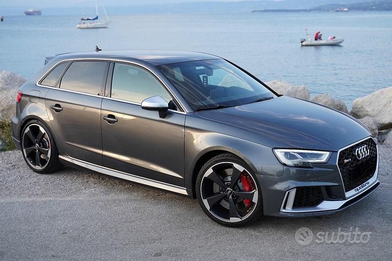 Grigio Usata 2019 Audi RS3 Tre volumi | 38.499 € (Buon prezzo) - Immagine 1/4