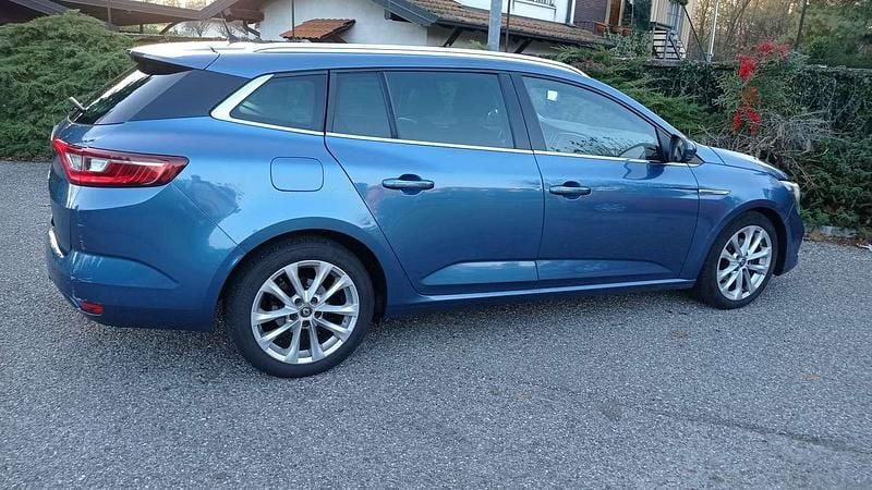 Usata Renault Mégane IV Intens 110 CV (80 kW) 2017 Blu/azzurro Station wagon