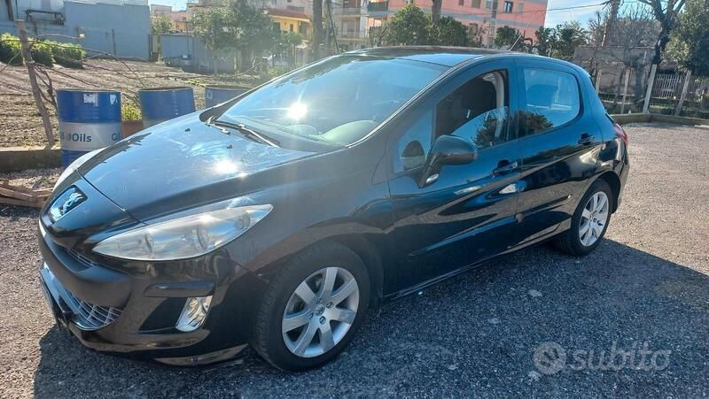 Nero Usata 2009 Peugeot 308 Tre volumi | 1700 € (Ottimo prezzo) - Immagine 1/4